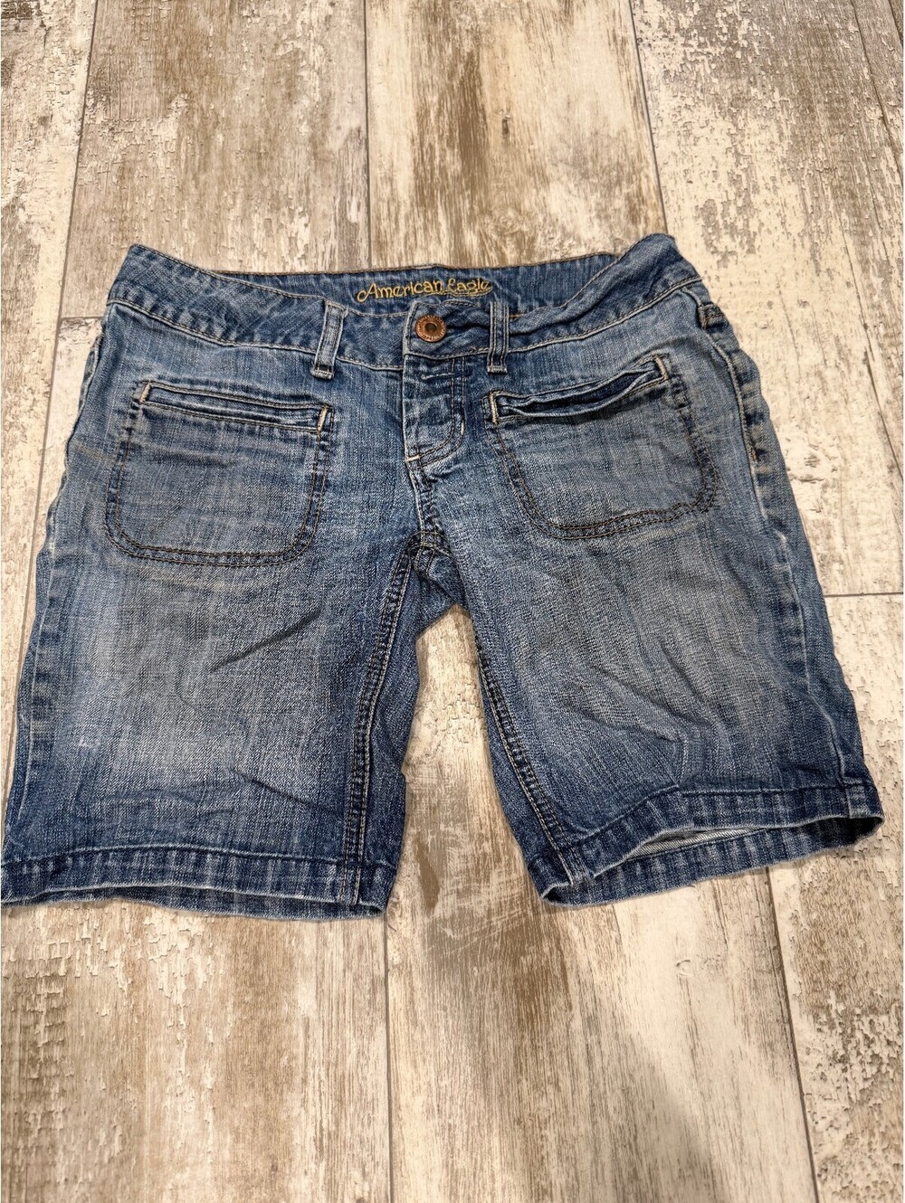 American Eagle Denim Bermuda Shorts Womens Size 2 Y2K